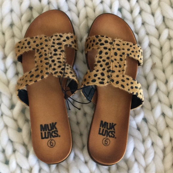 Muk Luks Shoes - 🦄Brand new muk luk leopard sandals size 6